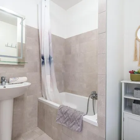 Apartment Le Cocon Du Quai - Centre D'epinal *