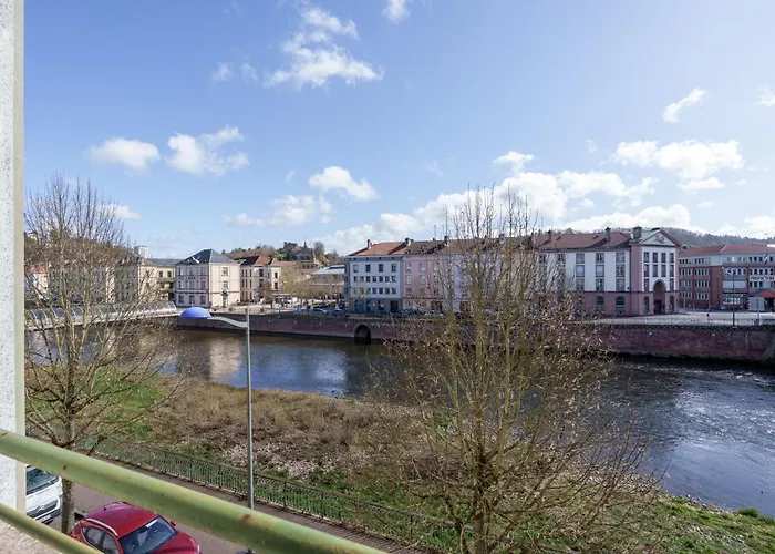 Le Cocon Du Quai - Centre D'epinal Apartment *